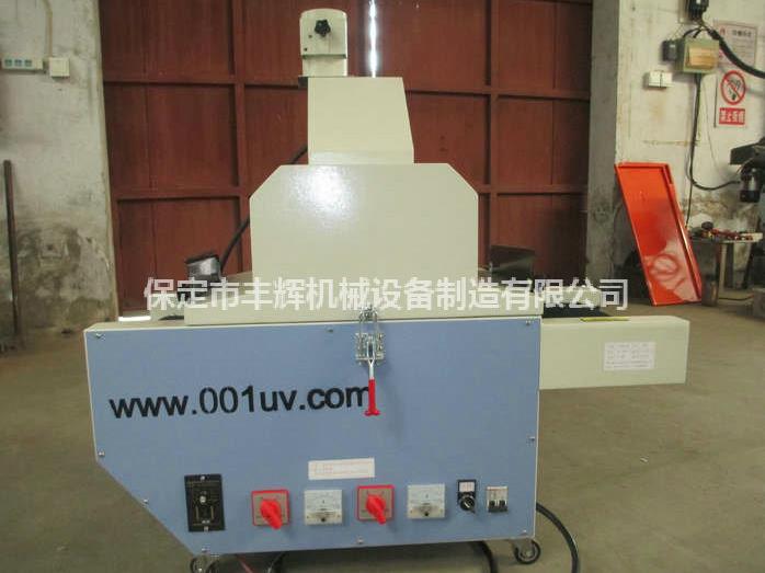 桌面uv機體積輕便，移動方便